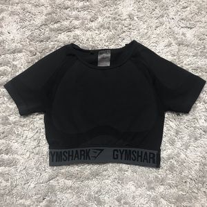 SOLD. ❤️Gymshark flex crop top